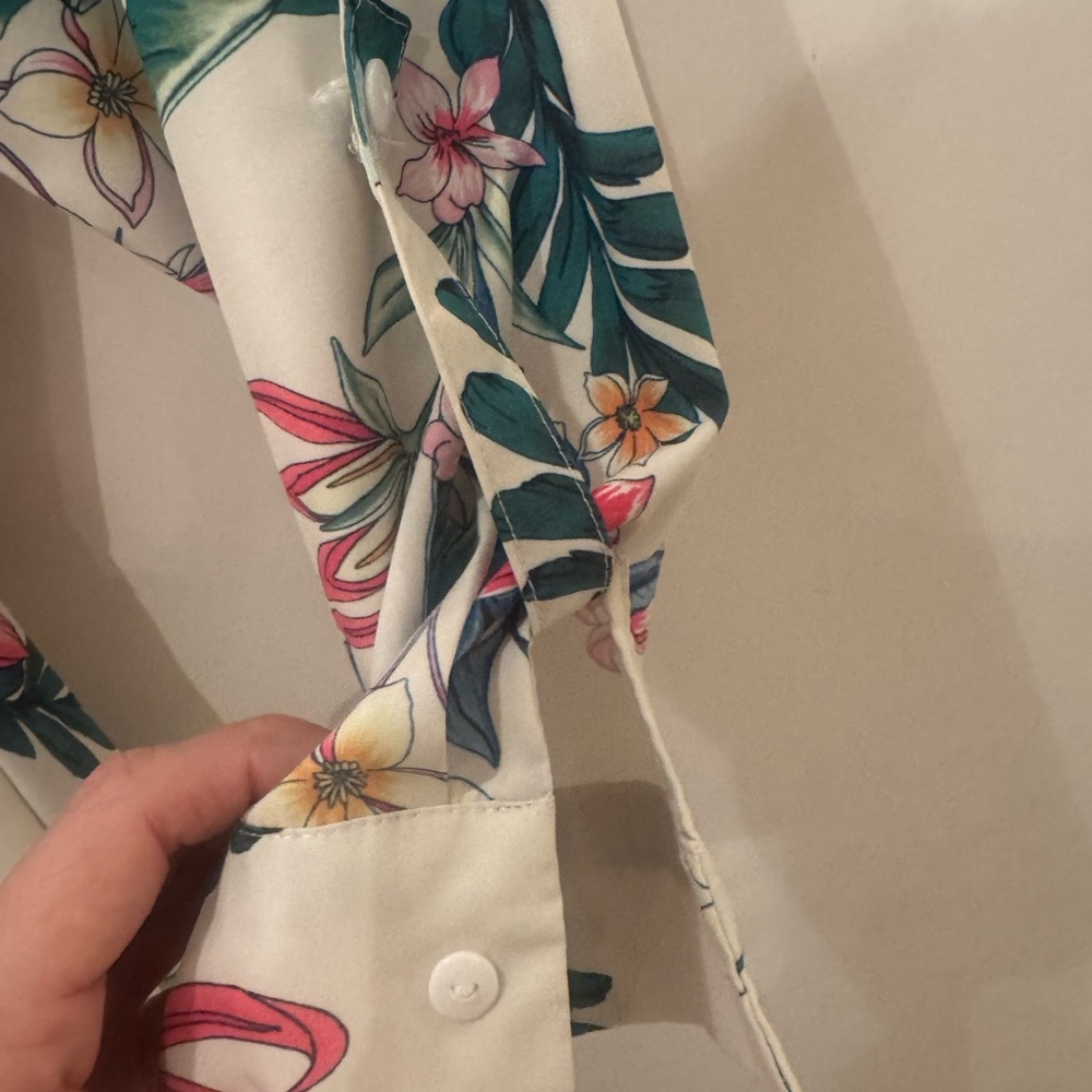NYMPH Floral Print Dress - Cream/Pink.
Removable belt. Size L. (Fits like a 10) - Picture 15 of 15